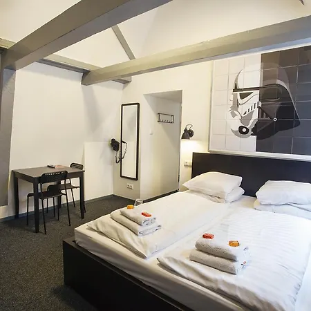 St Christopher'S Inn Amsterdam - The Winston Hostel