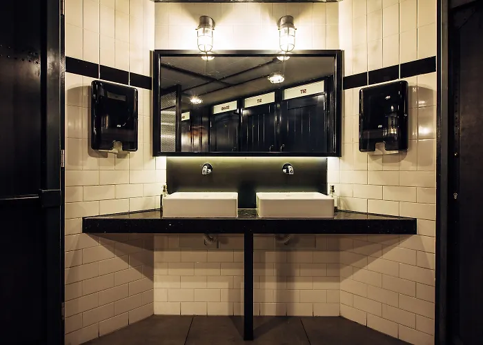 St Christopher's - The Winston Amsterdam