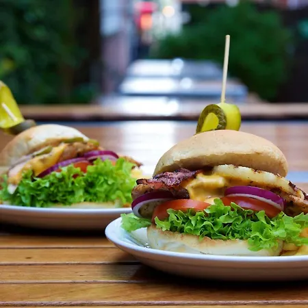 St Christopher's - The Winston Amsterdam